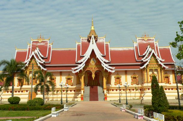 pha-that-luang