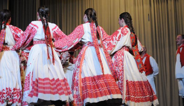 folklorni-ansambl-markovac-2