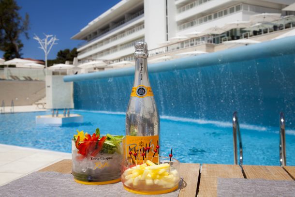 veuve-clicquot-rich-1