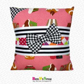 bite-my-style-jastuk-1