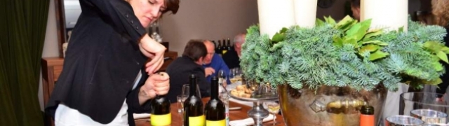 Kako se otvara vinska boca – mini vodič koji donosi sommelijerka Jelena