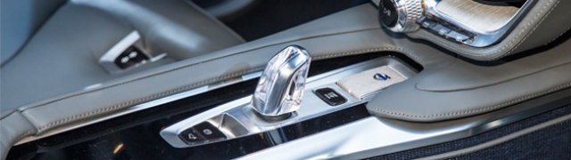 Sjaj švedskog kristala u ručici mjenjača Volvo Concept Coupea