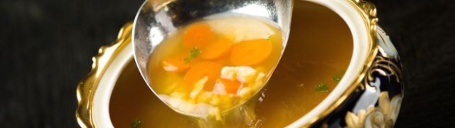 Kokošja juha prema domaćem receptu naših baka