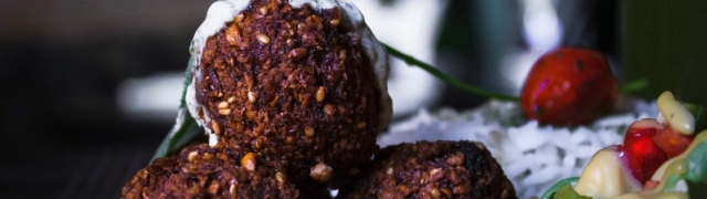 Zdrave raw food energetske kuglice uz brzi recept bez pečenja donosi Mihaele Devescovi!