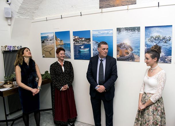 otvaranje-izlozbe-hvar-1