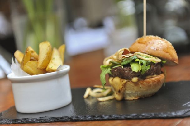 burger-s-bristol-krumpirom