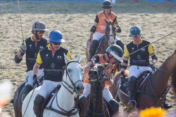 veuve-clicquot-team-11