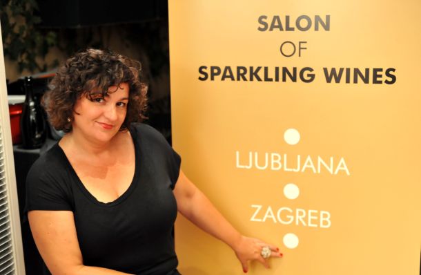 salon-pjenusavih-vina-2