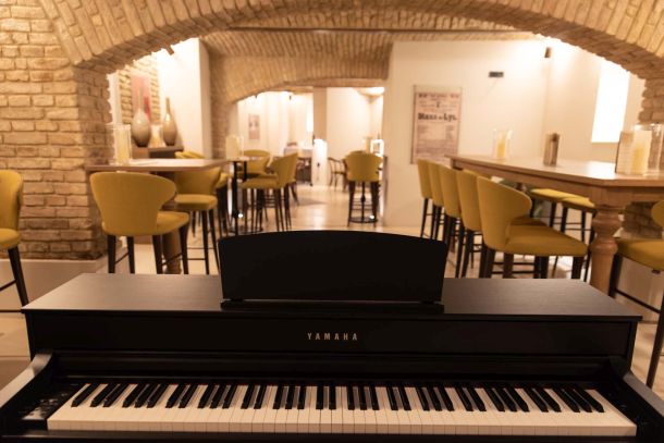 kavkaz masarikova piano bar