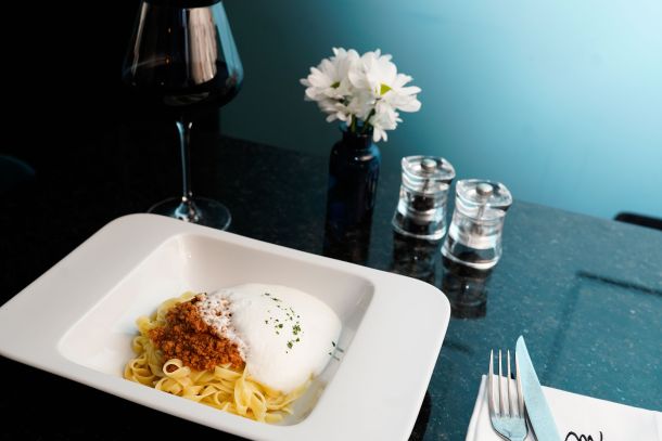 Tagliatelle bolognese sa espumom od parmezana - Mime's