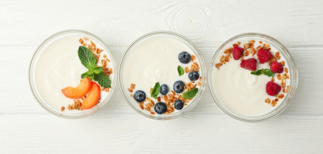 recept za grcki jogurt s malinama i borovnicama
