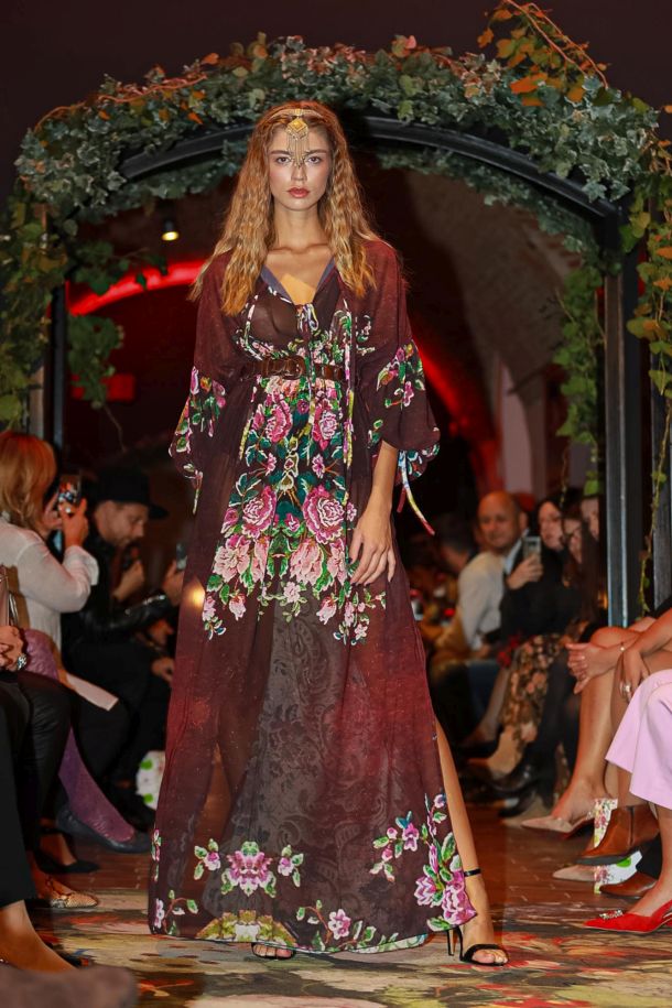 hippy-garden-neverstopchanging-revija-1