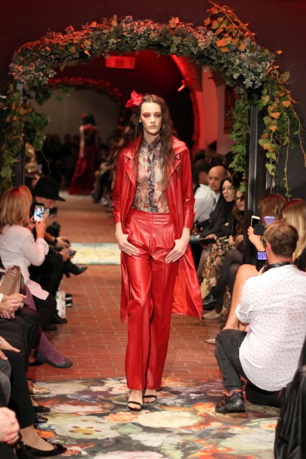 hippy-garden-neverstopchanging-revija-6