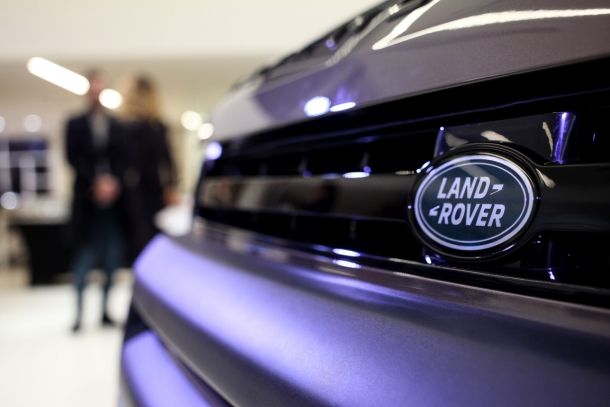 land-rover-defender-3