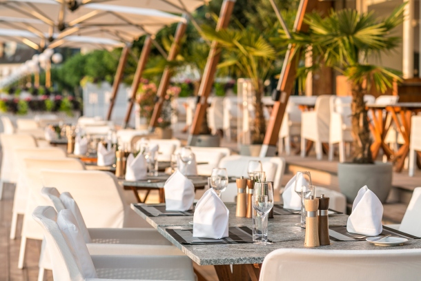 dvorac Schlosshotel Velden terasa