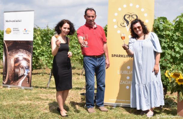 pjenusavi-srijemski dorucak-rados-4