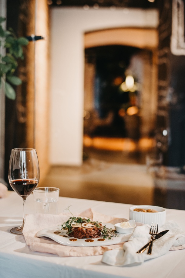 Lazni Svjedok meso hrana zrinjevac