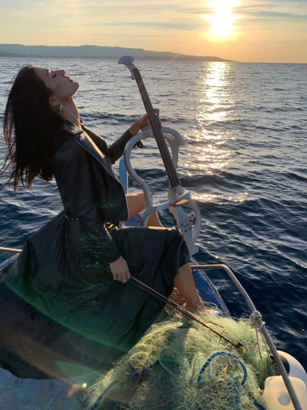 ana-rucner-klasicna-bol-4