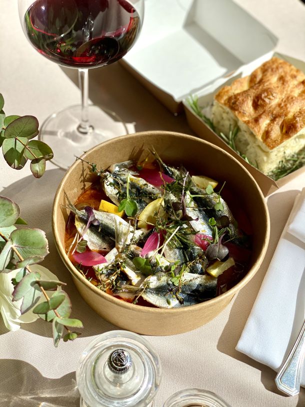 Gourmet ponuda - Dimljene srdele u marinadi i domaći kruh s ružmarinom 2