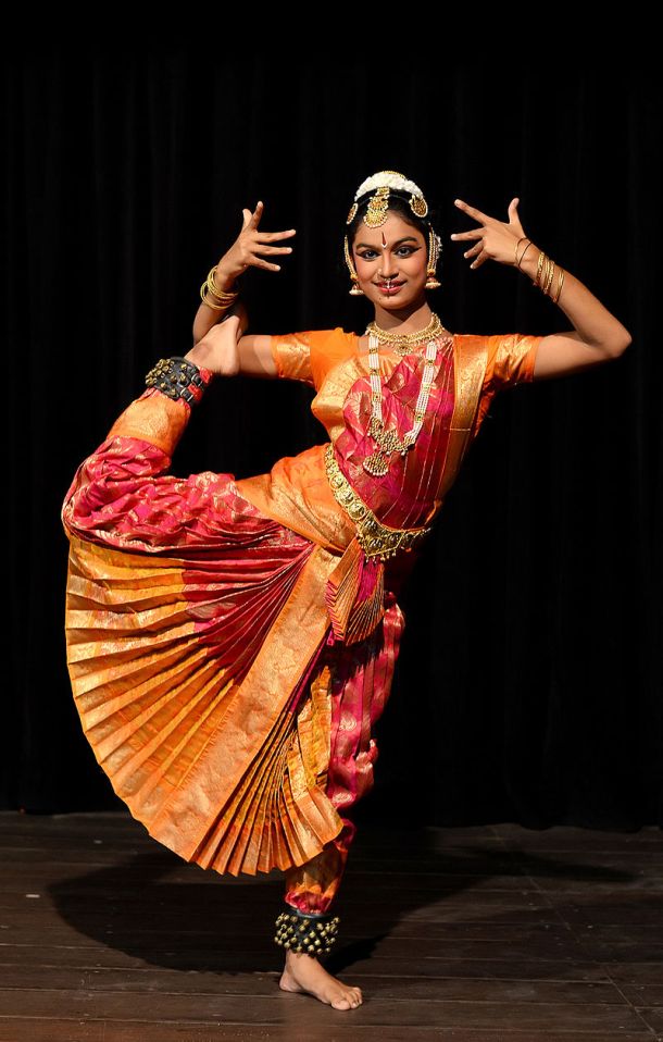 indijski-tradicionalni-ples-1