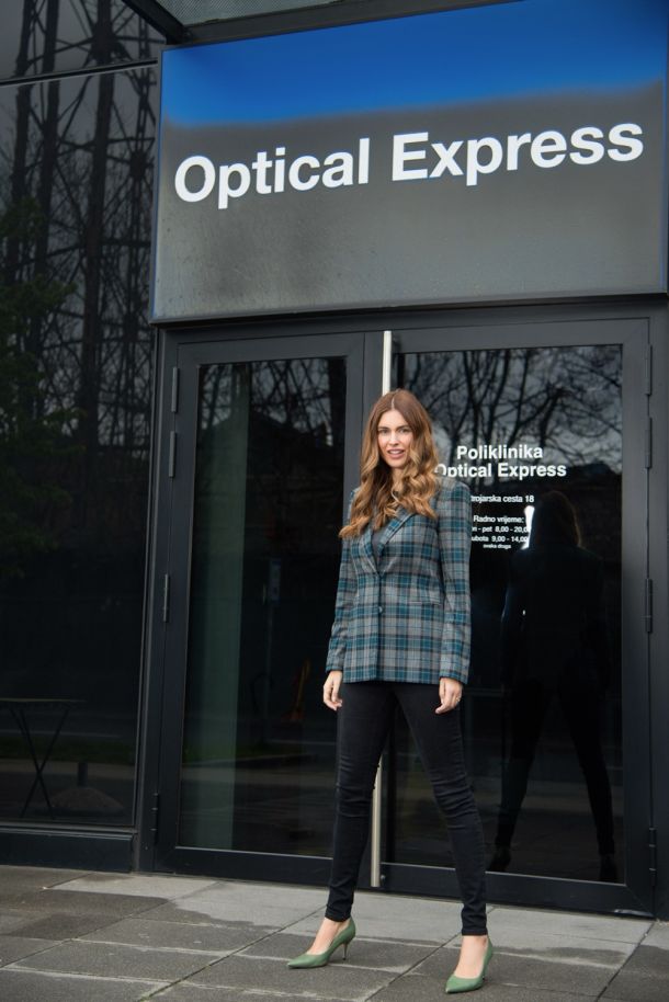 anita-dujic-broadfoot-2