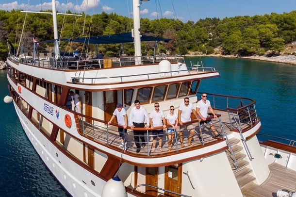 posada jahte paradiso