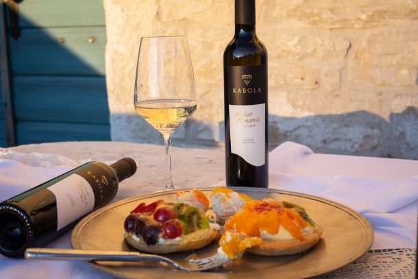 kabola Muskat  Momjanski