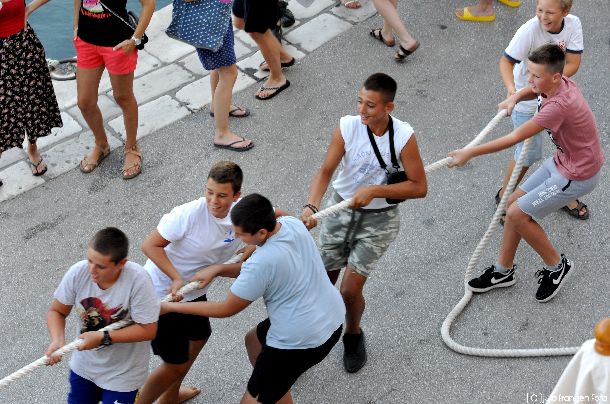 vinska-festa-jelsa-01