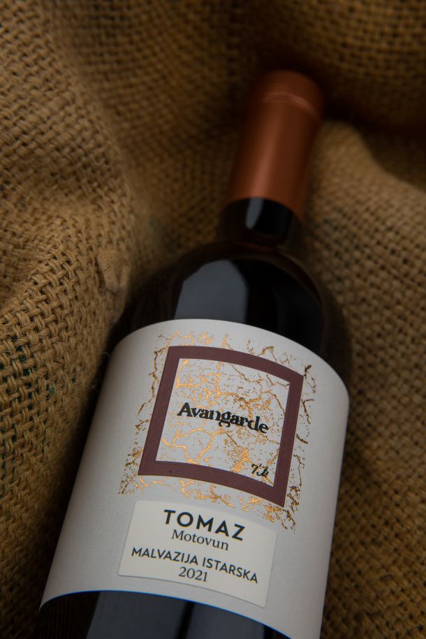 Tomaz - Avanagarde