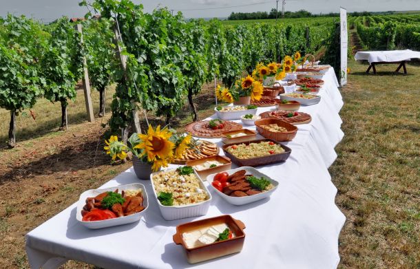 3.Pjenušavi doručak Srijem 2022 (1) Doručak