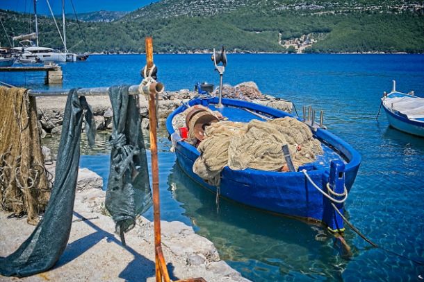 Ston pelješko ribanje