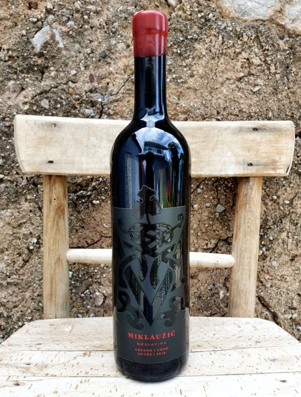 Miklauzic cuvée crveno i crno vino 2018