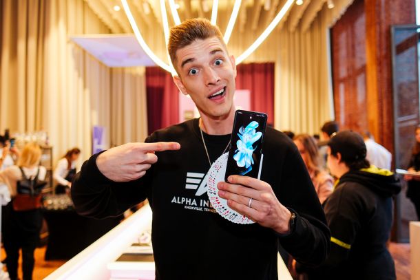 studio-22-samsung-03