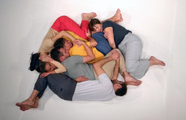 Ne idi daleko predstava recenzija olga vujevic