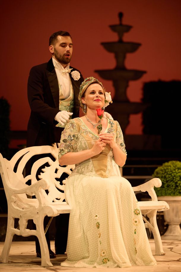 opereta vesela udovica