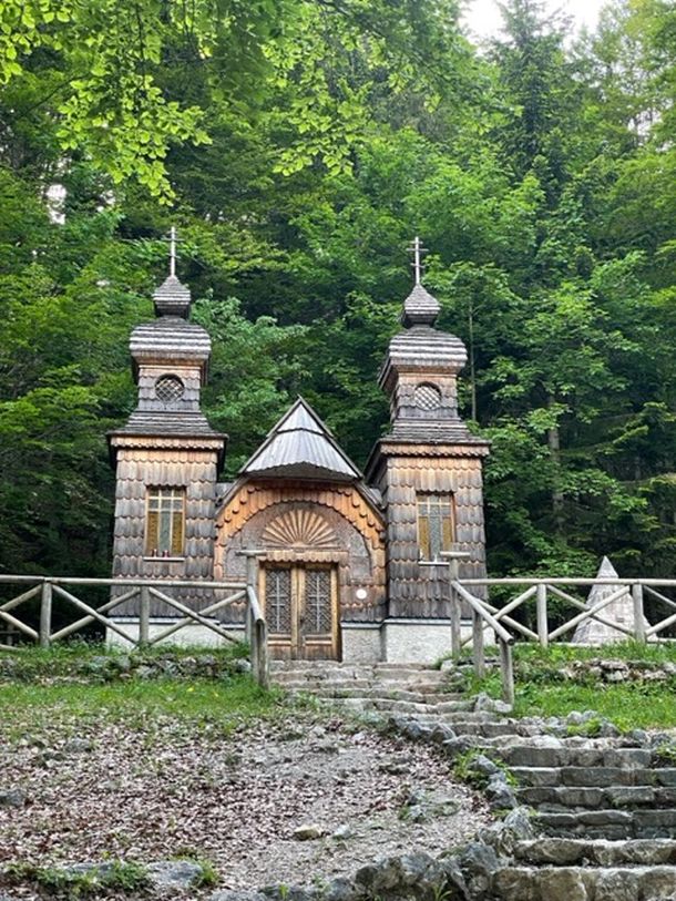ruska crkva od drveta slovenija gorenjska