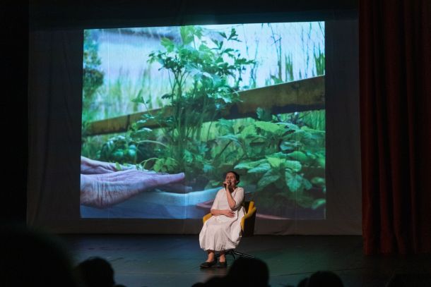 Prema dostojanstvu predstava stilinovic