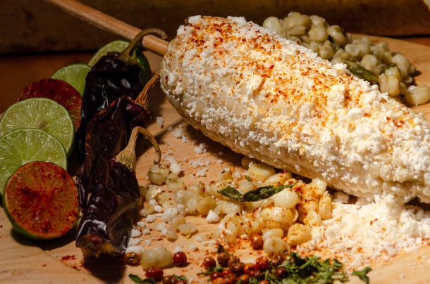 Meksicki kukuruz (elotes)