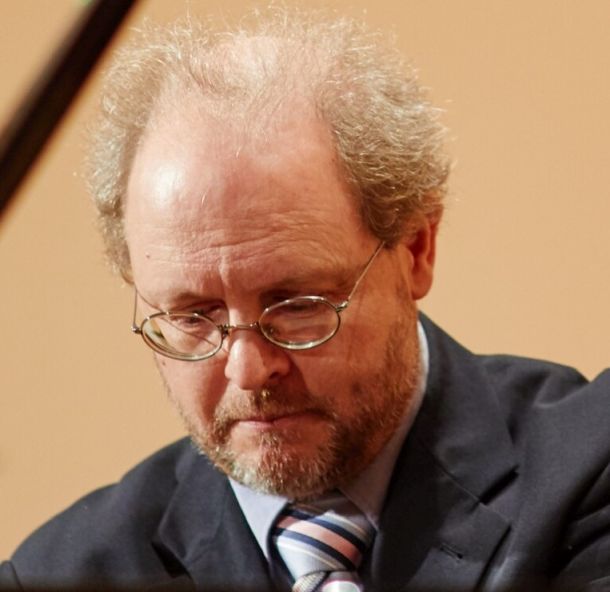 Vladimir Mlinarić glazbenik klavir piano