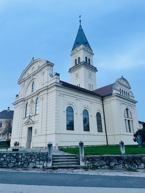 crkva dvorac gregorcic smarješko