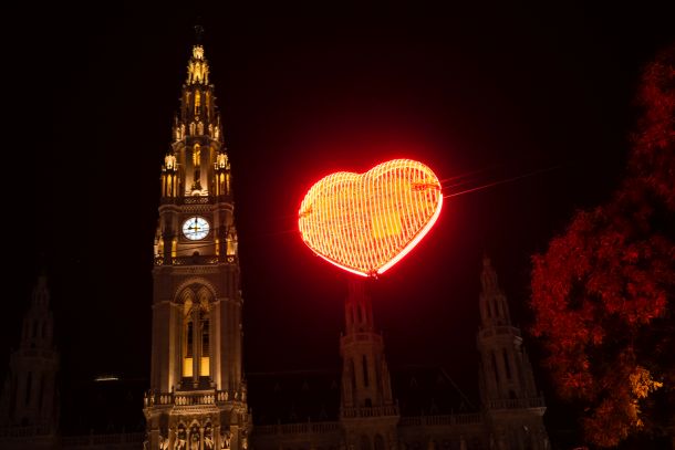 lebdeće srce  advent bec stadtwienmarketing_Johannes Wiedl