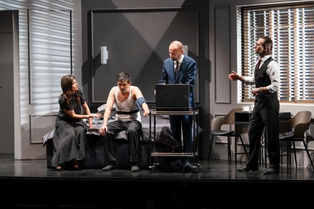 moji tuzni monstrumi predstava