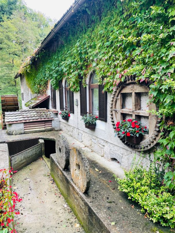 stari mlin mjesto klevevz slovenija