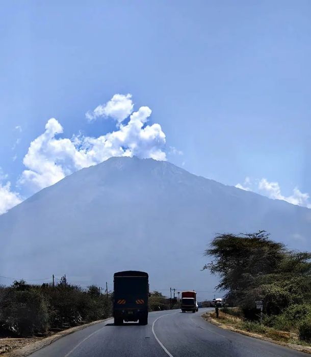 sveta planina Mt. Meru Tanzania