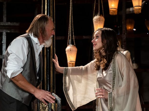 u agoniji pedstava olga vujovic