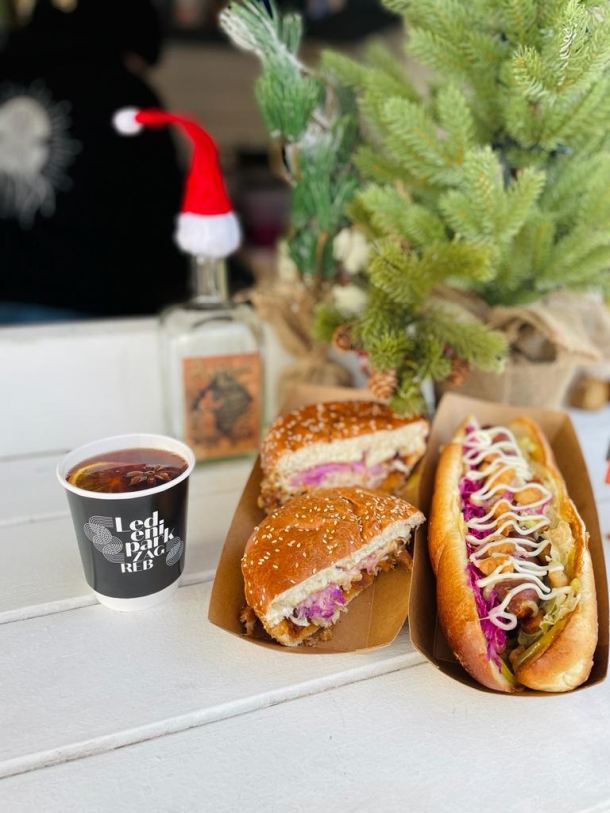 jellyfish-in-space-advent-5