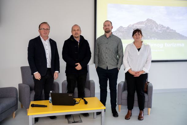 knin-prestavljanje-2