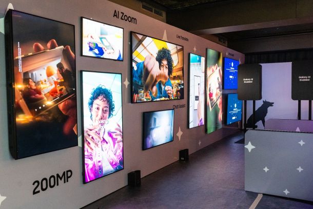 al zoom mobitel Samsung