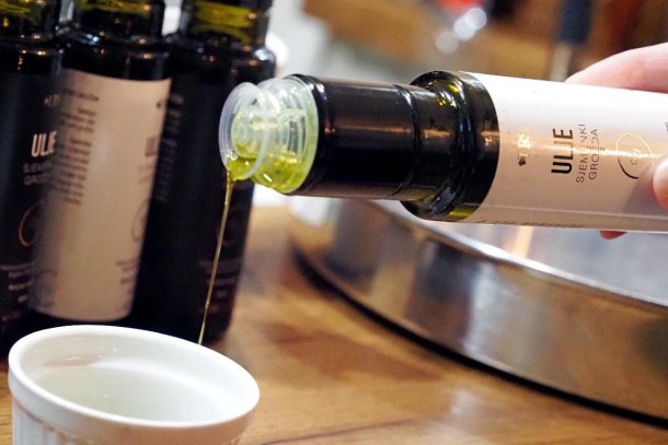 vino-uz-zlicu-pri-deckima-8