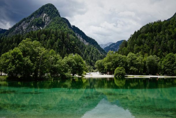 jezero jasna kranjska  gora slovenija izlet